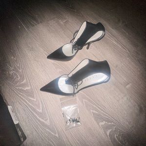 Vintage Gucci pointed toe shoe